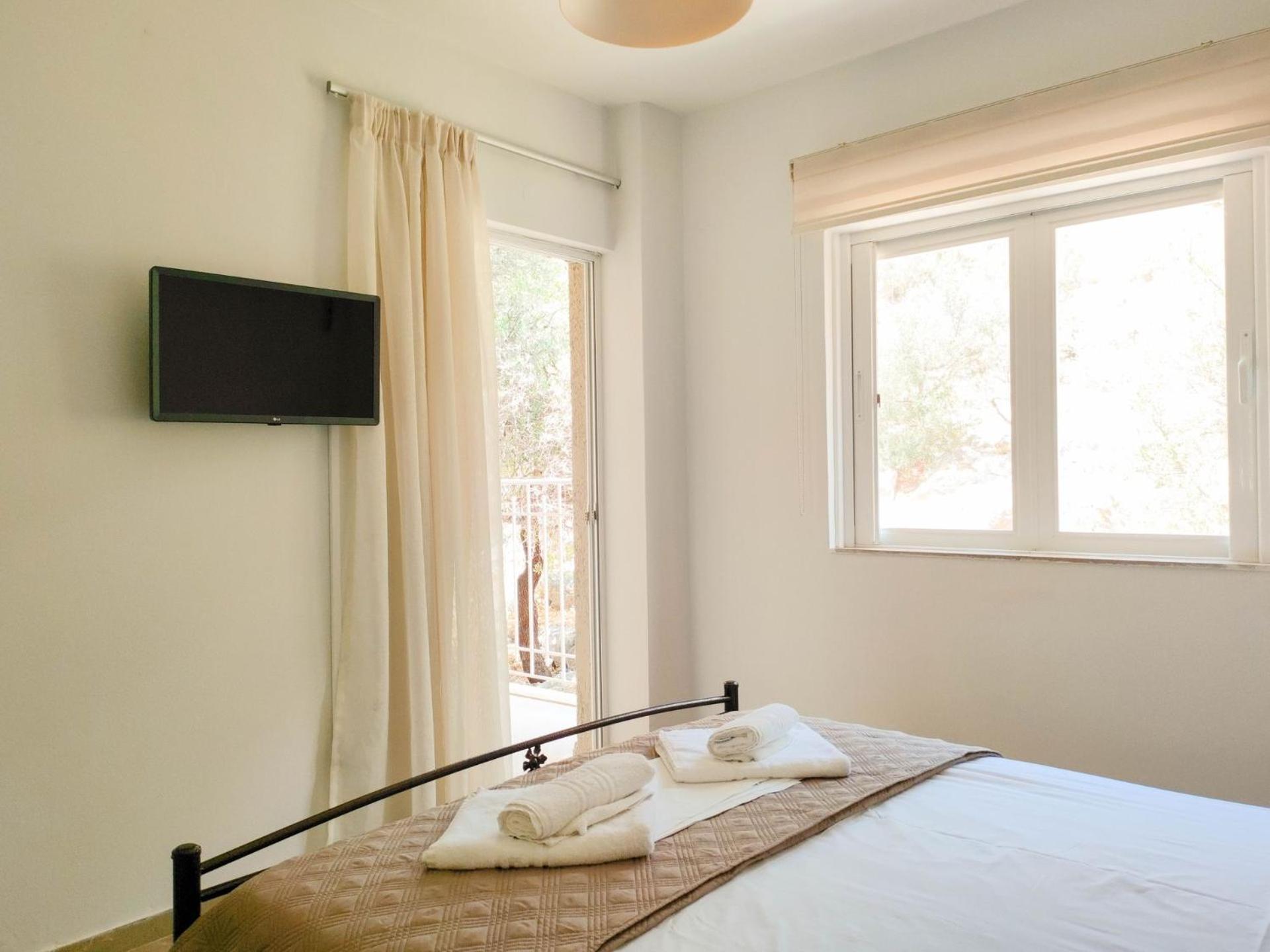 Akrotopi Apartments & Studios Толон Экстерьер фото
