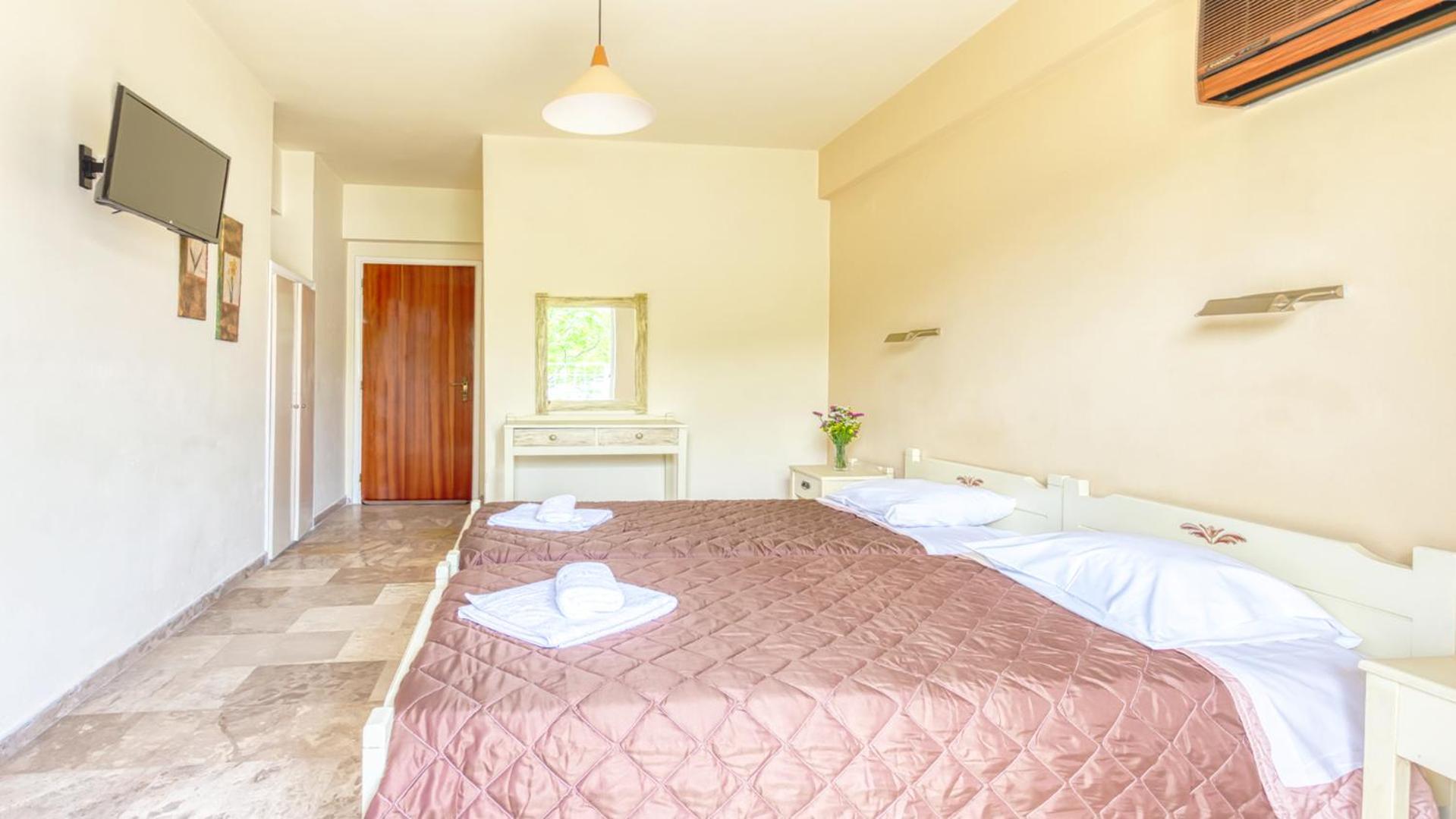 Akrotopi Apartments & Studios Толон Экстерьер фото